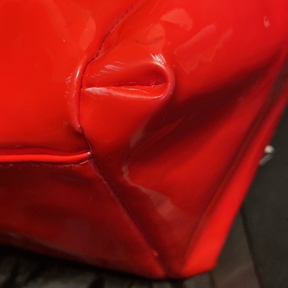 Shiny Patent Leather-look Bright Tote for Work, Beach, Boating, or Travel☀️👠 - Picture 9 of 13